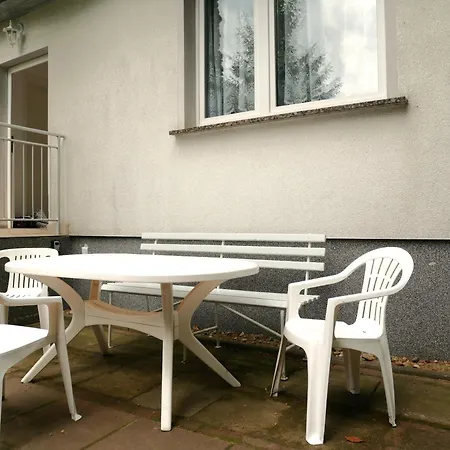 Schwarz In Strandnaehe Apartmán Stubbenfelde